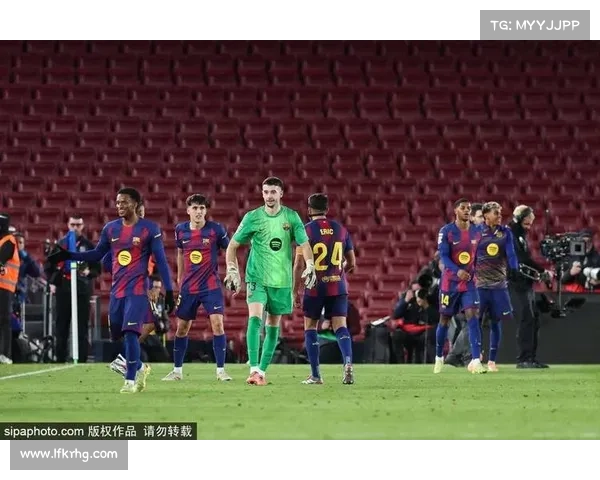 巴萨为何未能捧起欧联杯探讨：战术失误、伤病困扰与竞争对手的优势分析